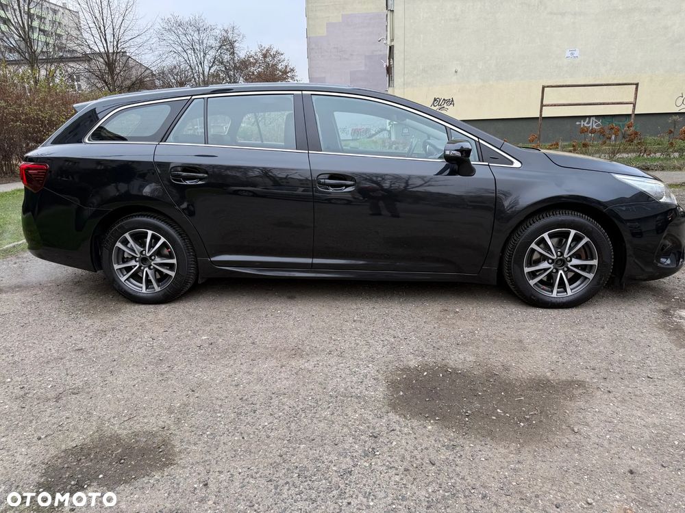 Toyota Avensis 2.0 Multidrive S Executive - 7