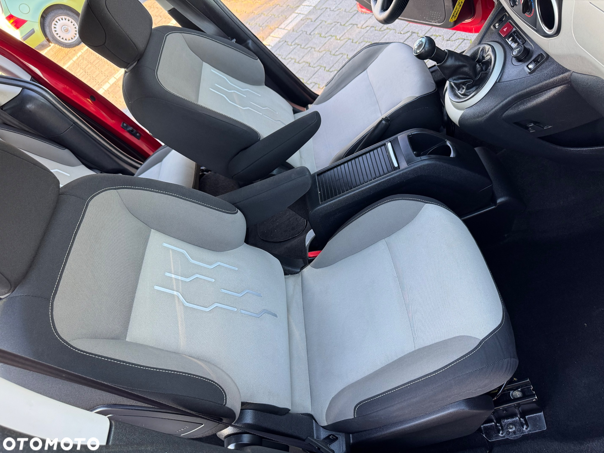 Peugeot Partner 1.6 HDi Outdoor - 24