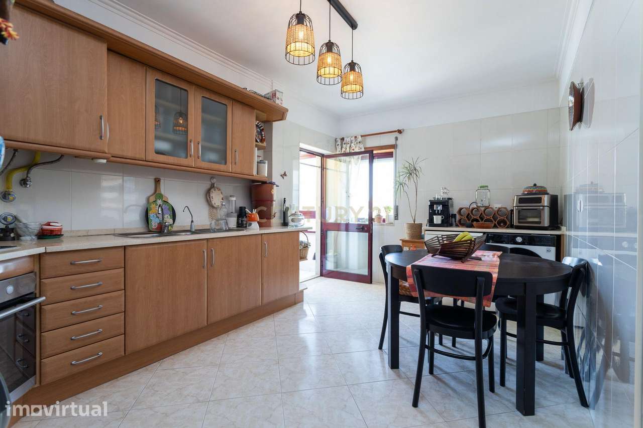 Apartamento T3 com Varanda em Barreiro - Oportunidade Única - Grande imagem: 5/18