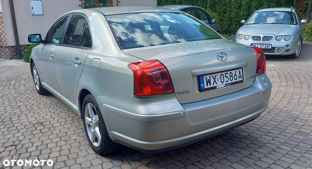 Toyota Avensis 1.8 VVT-i Luna - 4