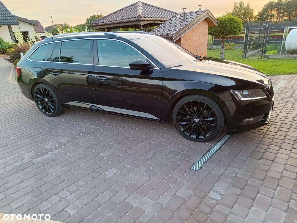 Skoda Superb Combi 2.0 TDI Style - 4