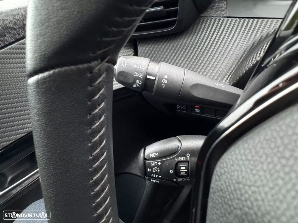 Peugeot 208 1.2 PureTech Active Pack - 26