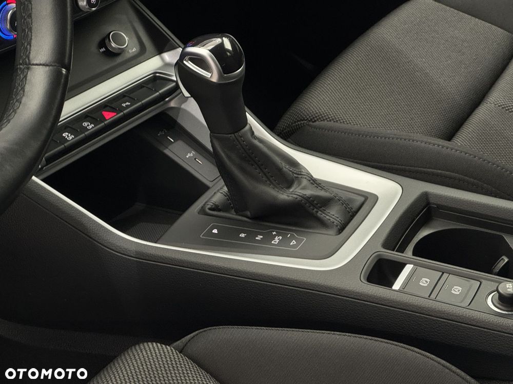 Audi Q3 35 TDI S tronic - 9