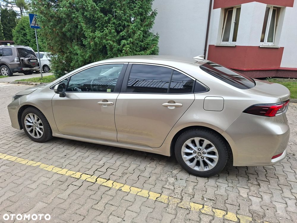 Toyota Corolla - 10