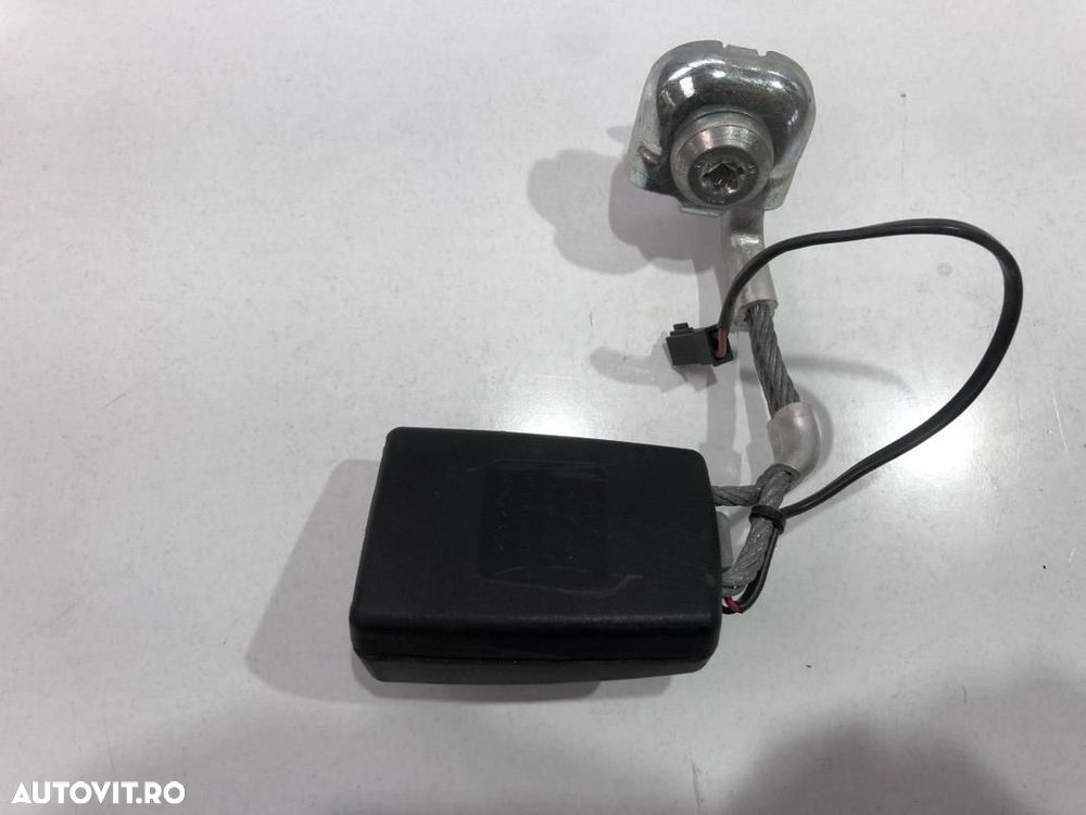 Capsa centura de siguranta spate cu fir 7243273 BMW Seria 5 F07/F10/F - 1