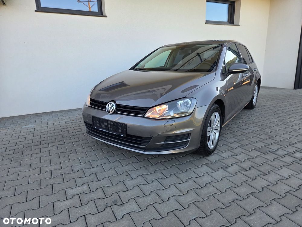 Volkswagen Golf - 2