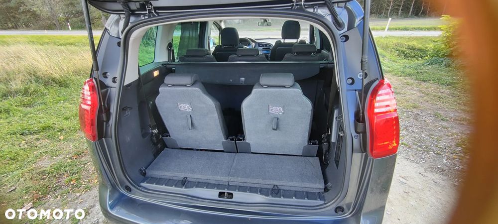Peugeot 5008 2.0 HDi Allure 7os - 16