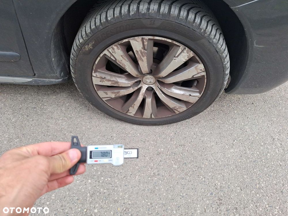 Peugeot 3008 PureTech 130 Stop & Start GPF Allure Pack - 12