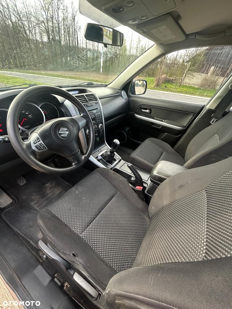 Suzuki Grand Vitara 2.0 Comfort - 5
