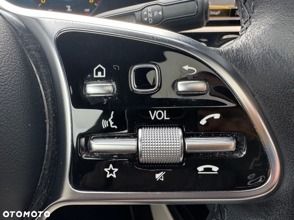 Mercedes-Benz CLA - 26