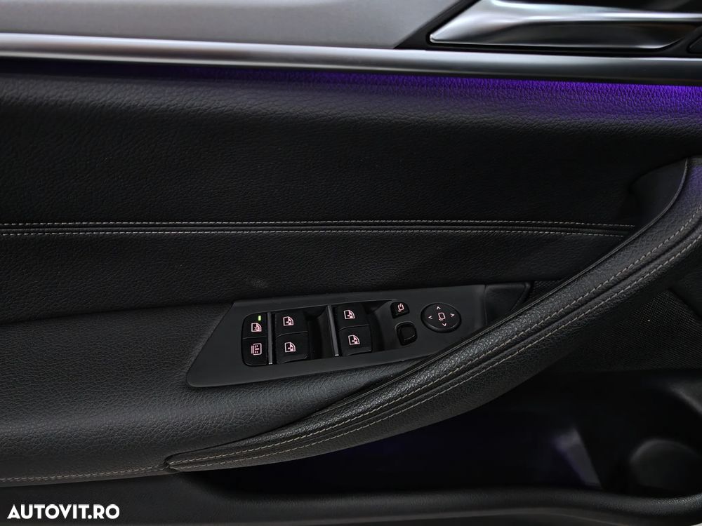 BMW Seria 5 518d Aut. - 29