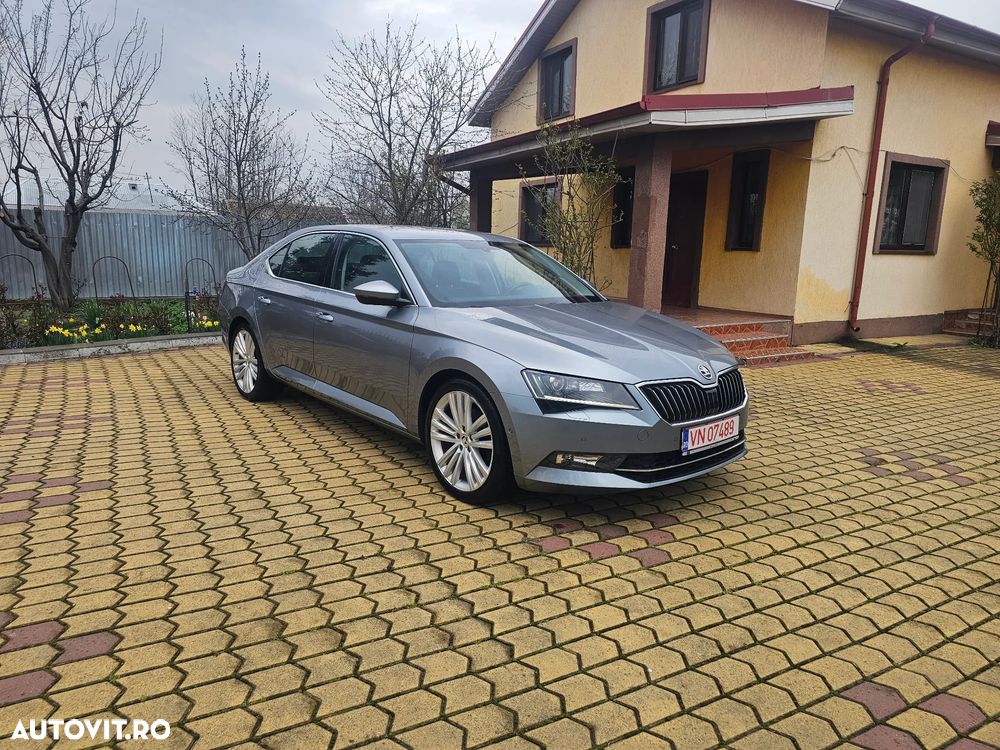 Skoda Superb 2.0 TDI Premium Edition - 3