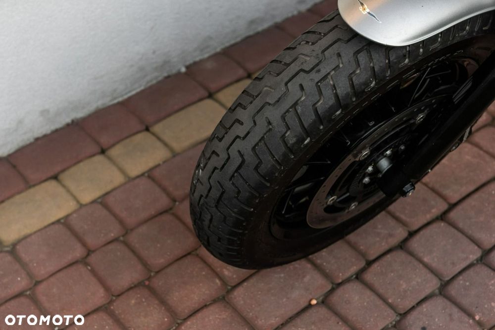 Moto Guzzi V9 - 7