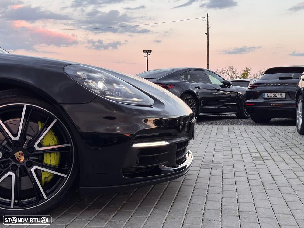Porsche Panamera Sport Turismo 4 E-Hybrid - 4