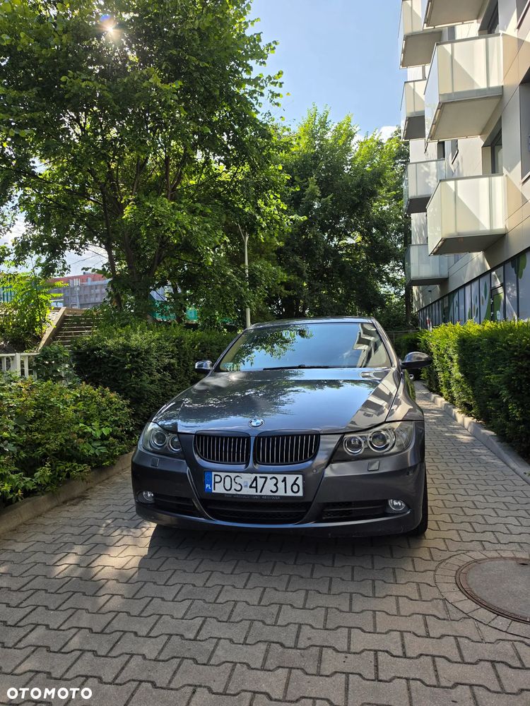 BMW Seria 3 325i - 1