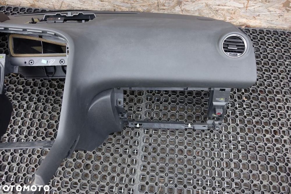 DESKA ROZDZIELCZA NAVI HEAD UP EUROPA OEM PEUGEOT 5008 I - 6