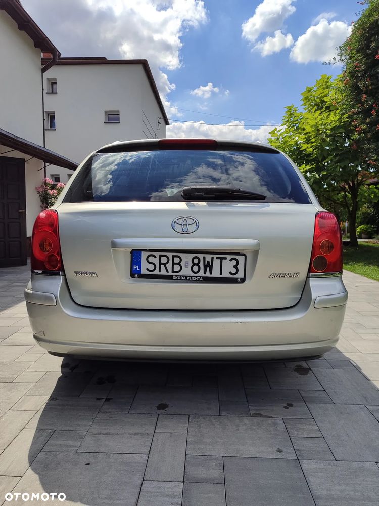 Toyota Avensis 1.6 VVT-i Terra - 7