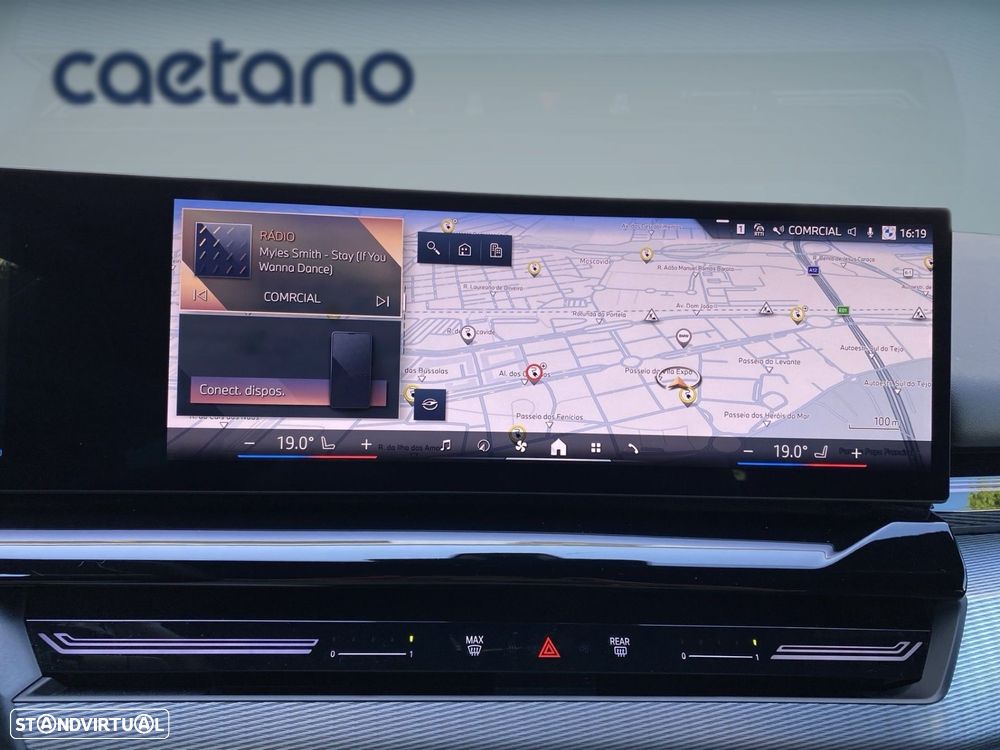 BMW 530 e Pack Desportivo M - 8