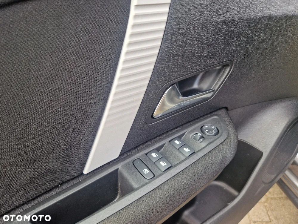 Citroën C4 1.2 mHEV Plus eDCT6 - 14