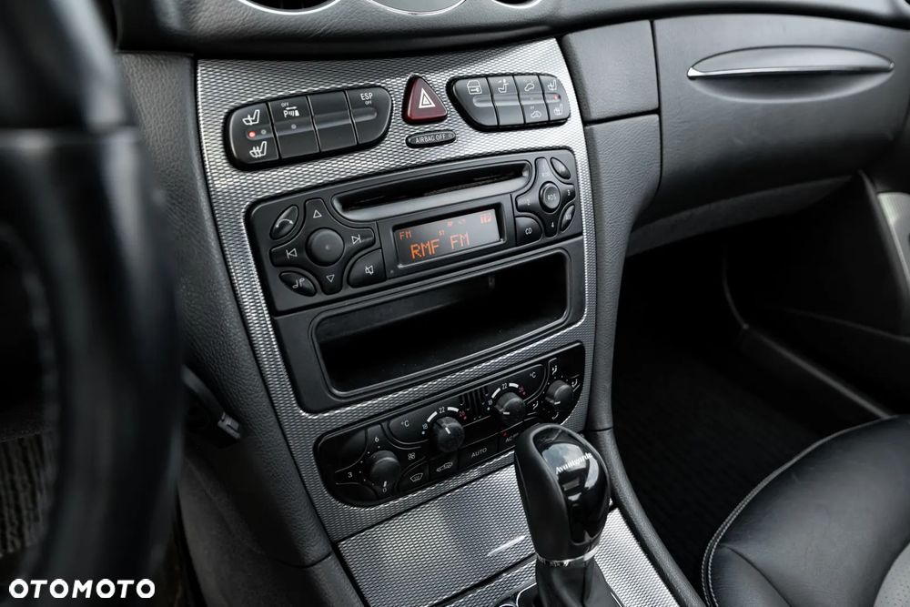 Mercedes-Benz CLK 320 Avantgarde - 22