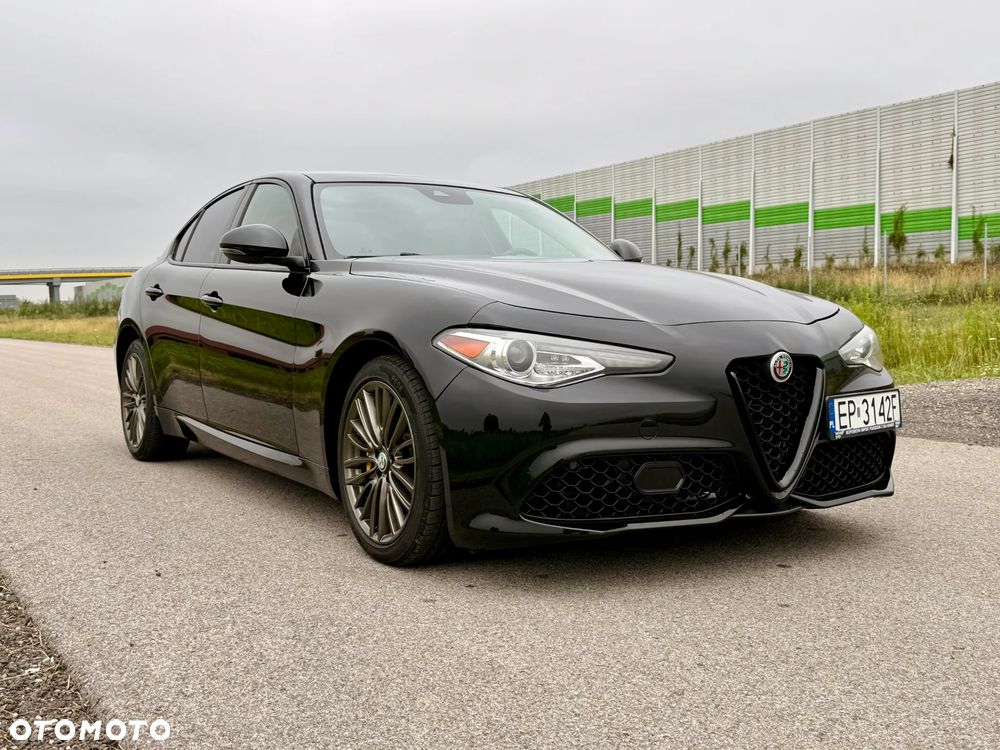 Alfa Romeo Giulia 2.0 Turbo TI Q4 - 11