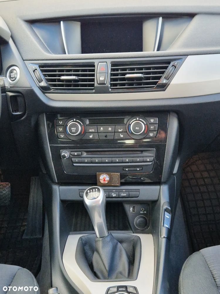 BMW X1 xDrive18d - 16