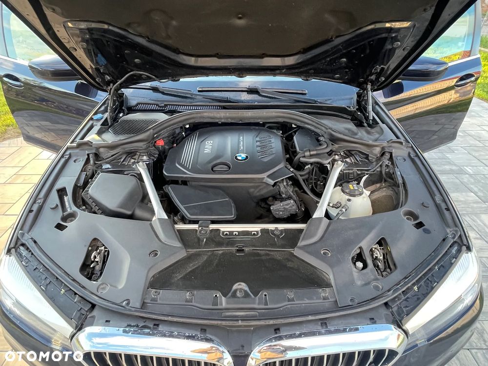BMW Seria 5 520d xDrive - 19
