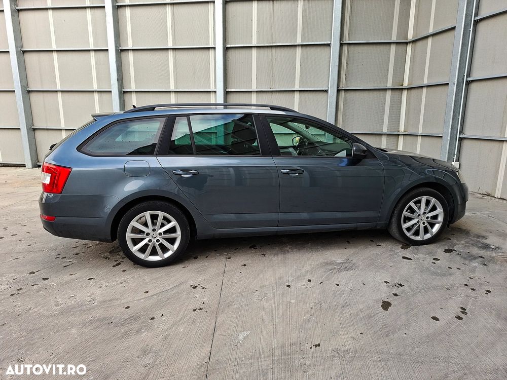 Skoda Octavia 1.6 TDI (Green tec) DSG Style - 13