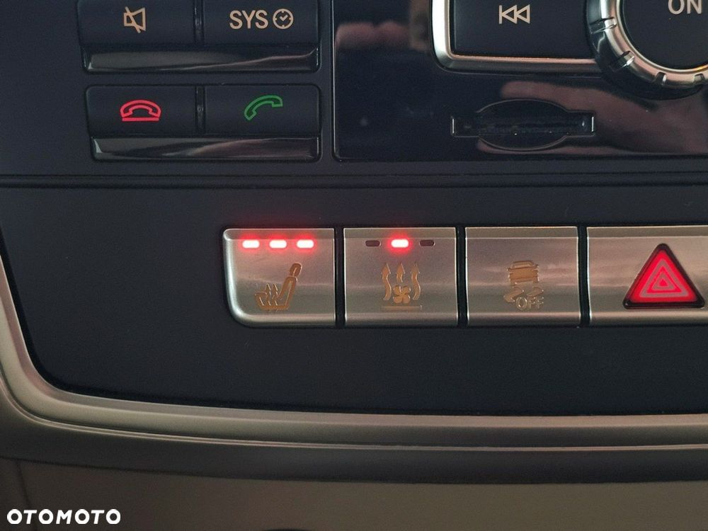 Mercedes-Benz GL - 26