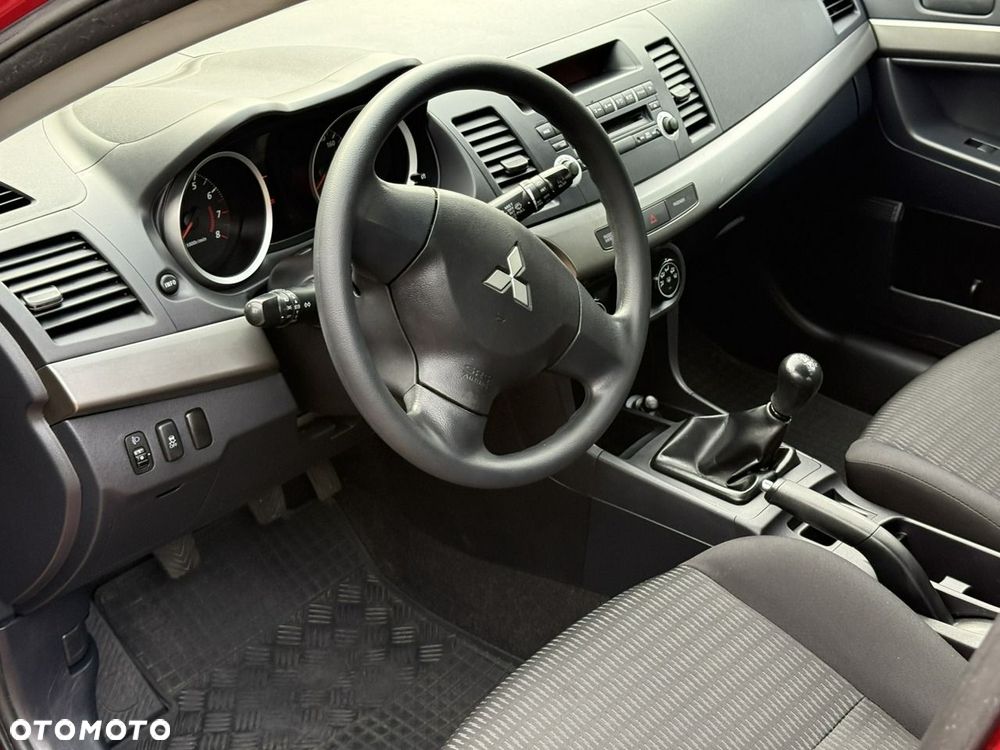 Mitsubishi Lancer Sportback 1.6 ClearTec Plus - 17