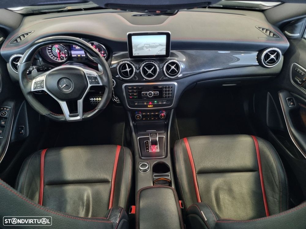 Mercedes-Benz GLA 45 AMG 4-Matic - 12