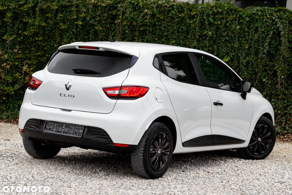 Renault Clio 1.2 16V Authentique - 13