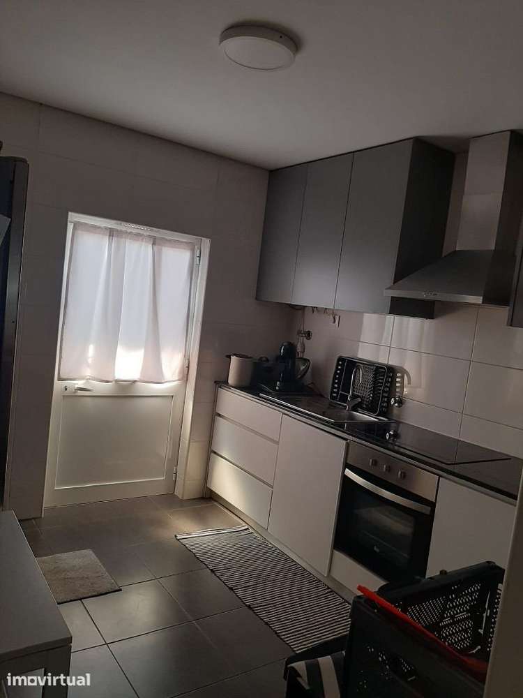 ExcelenteT2 em Ronfe com 90m², eficiente e bem localizado - Grande imagem: 3/18