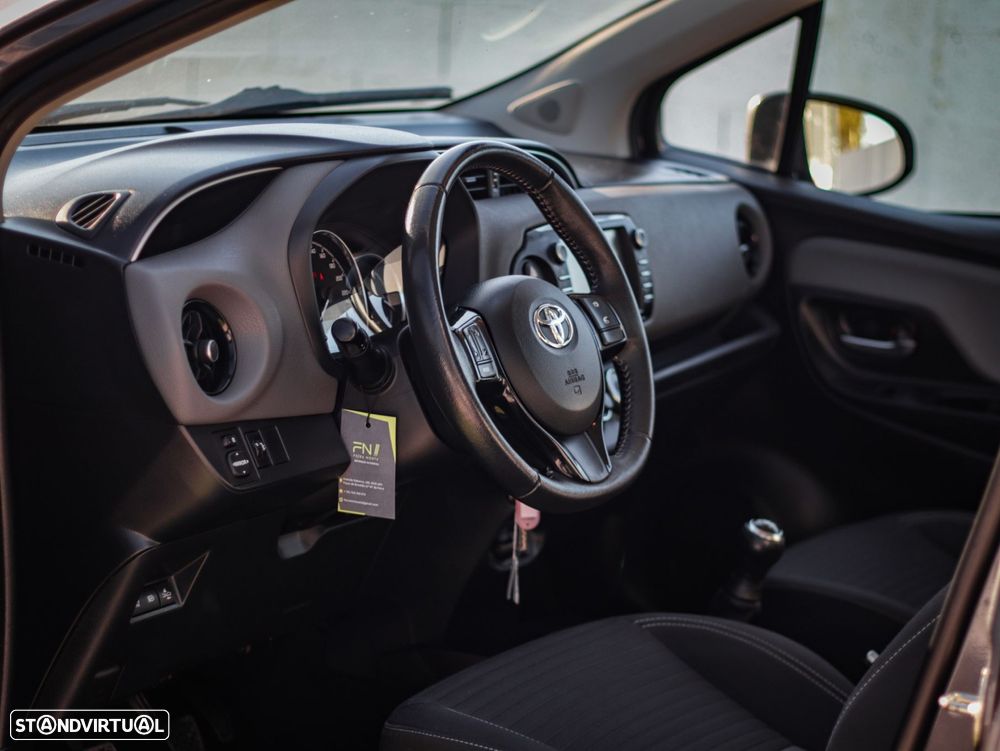Toyota Yaris 1.0 VVT-i Exclusive - 13