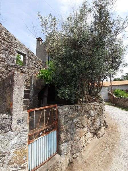 Vende-se Moradia em pedra para remodelação - Grande imagem: 4/12