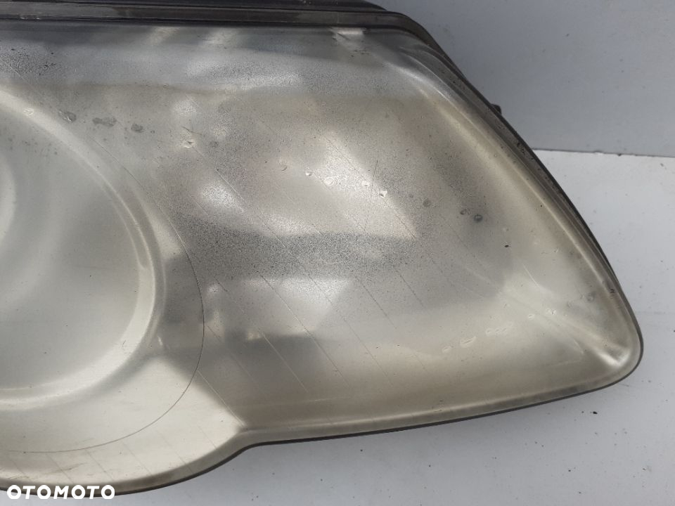 VW VOLKSWAGEN PASSAT B6 LAMPA PRZÓD PRZEDNIA PRAWA SOCZEWKA ORYGINAŁ - 2