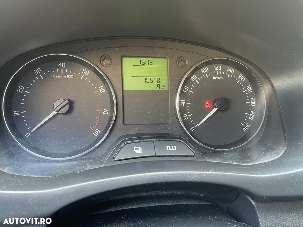 Skoda Fabia 1.2 HTP Ambiente - 3