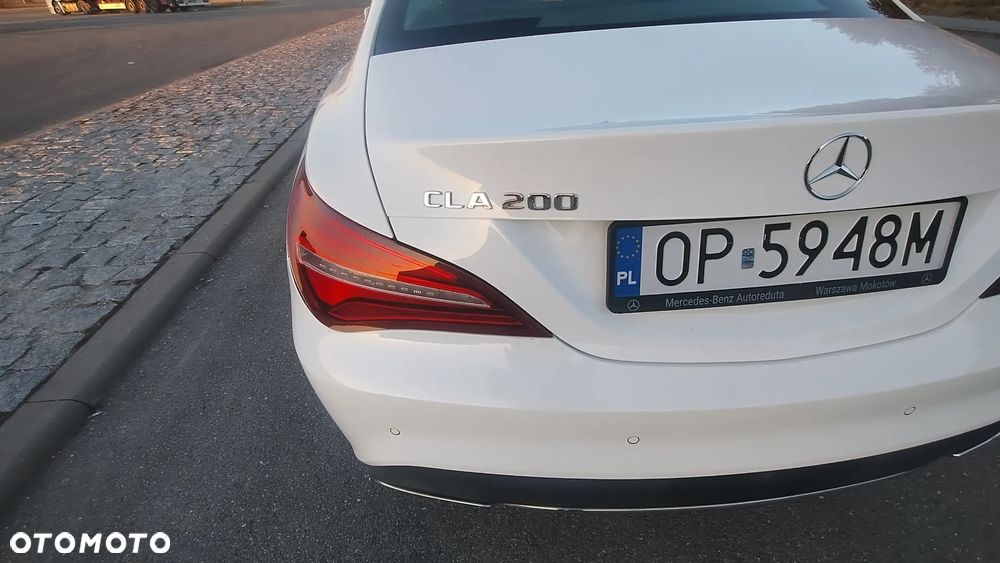 Mercedes-Benz CLA 200 7G-DCT Urban - 12