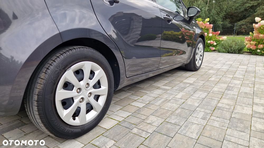 Kia Rio - 15