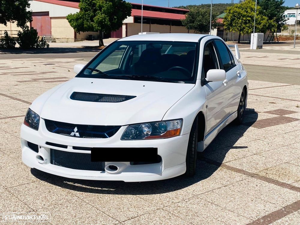 Mitsubishi Lancer Evolution IX - 1