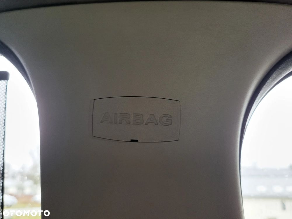 Ford Focus C-Max 1.6 TDCi Ghia - 18