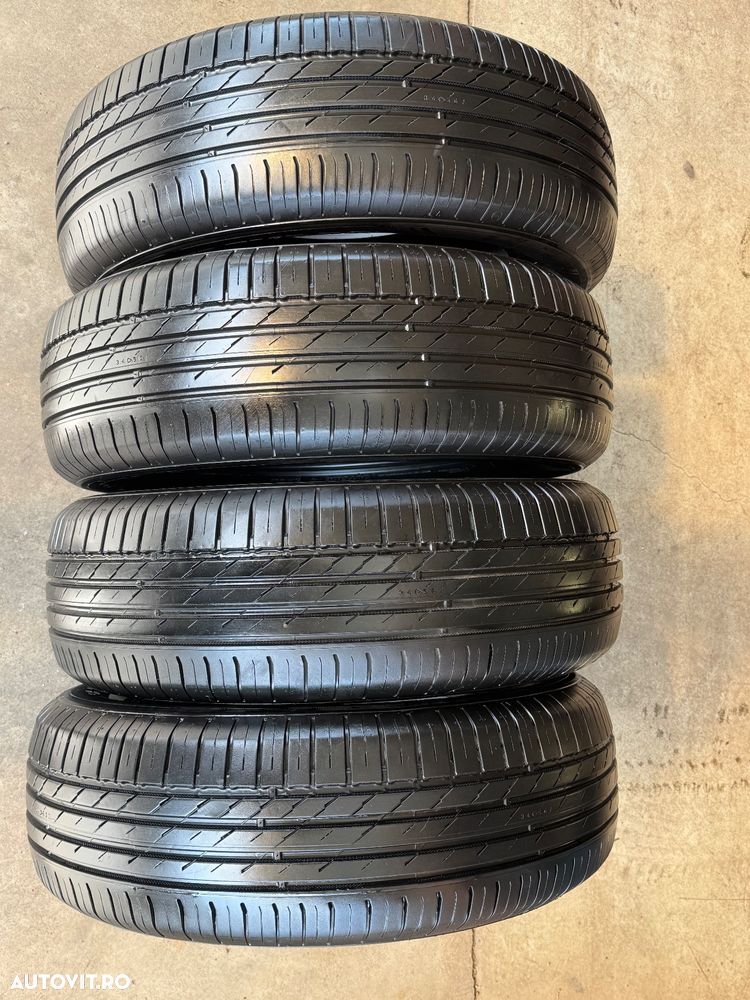 Vând 4 anvelope 225/60/17 nokian de vară ca noi - 1