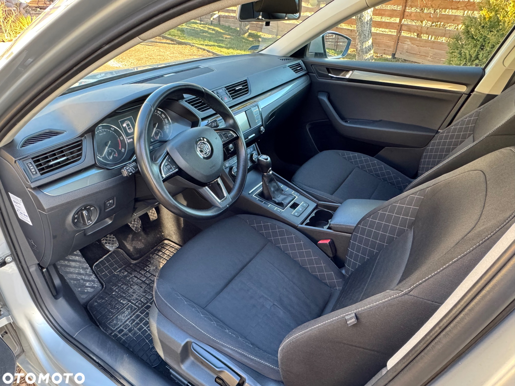 Skoda Superb 1.6 TDI Active - 9