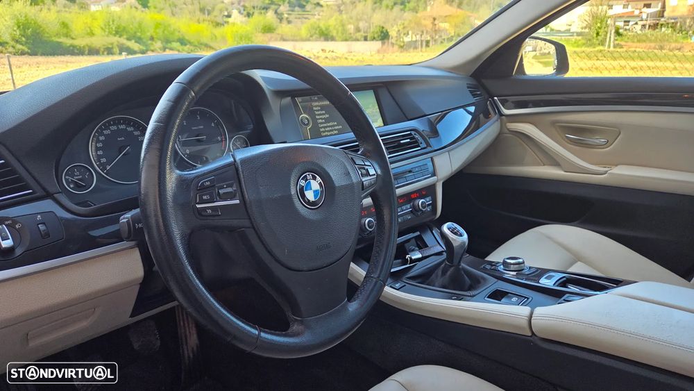 BMW 520 d Luxury Line - 13
