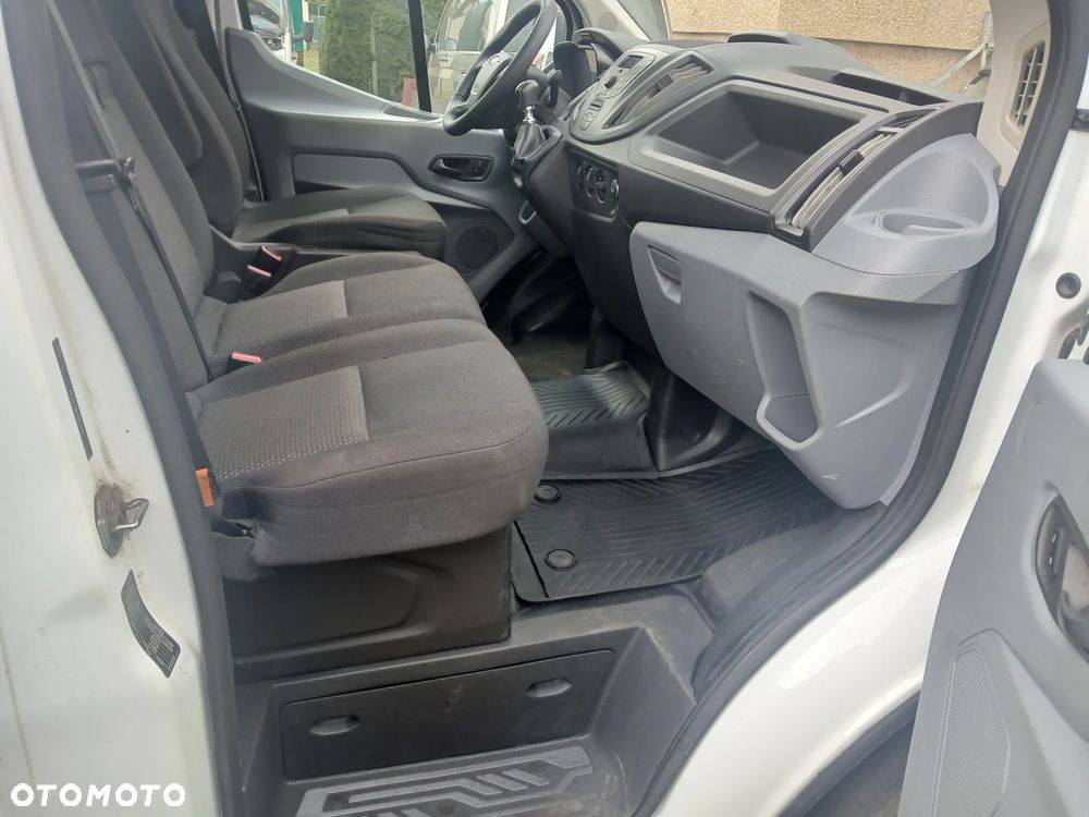 Ford Transit - 9