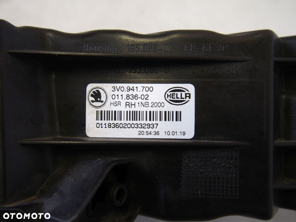 Image Škoda Superb 3 III 15-19r halogenová pravá - 3V0941700