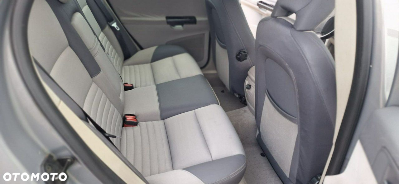 Volvo V50 - 12