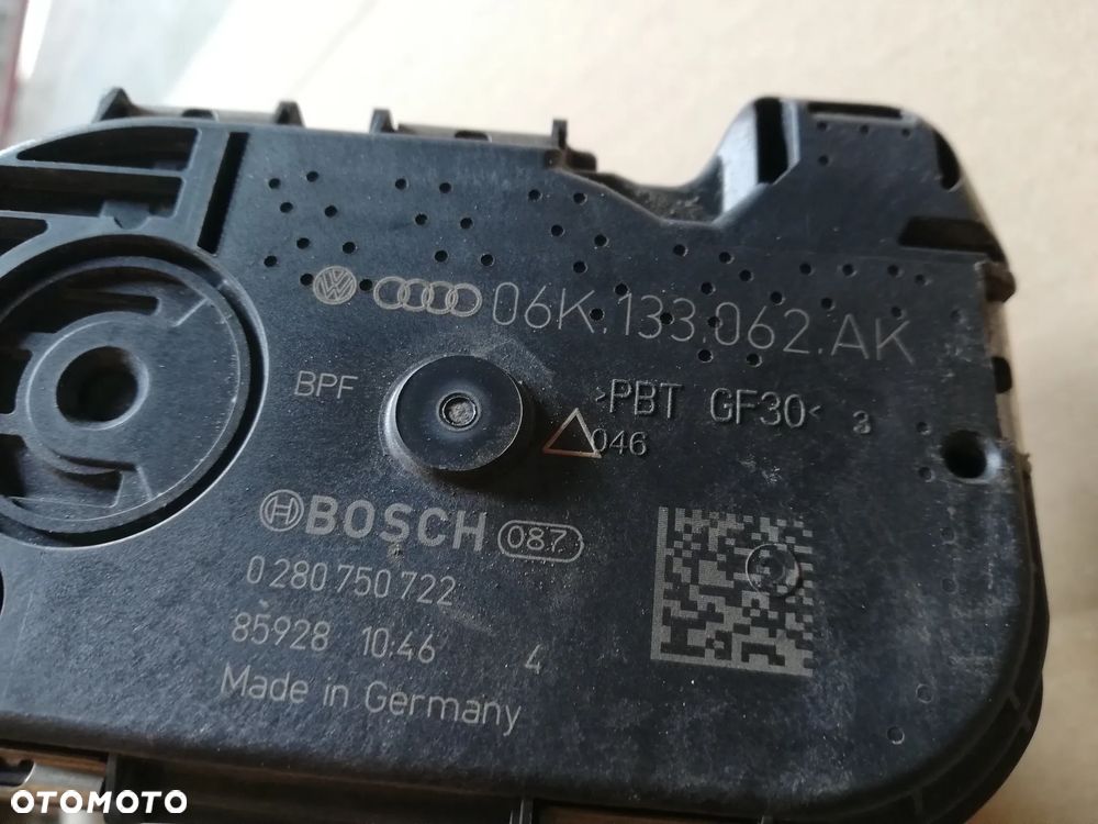 2.0 TFSI Przepustnica OE 06K133062AK - 3
