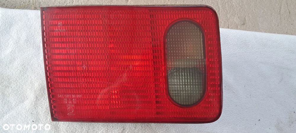 Lampa Tył Tylna w Klapę Błotnik Audi A8 D2 94-02 Oryginał - 3