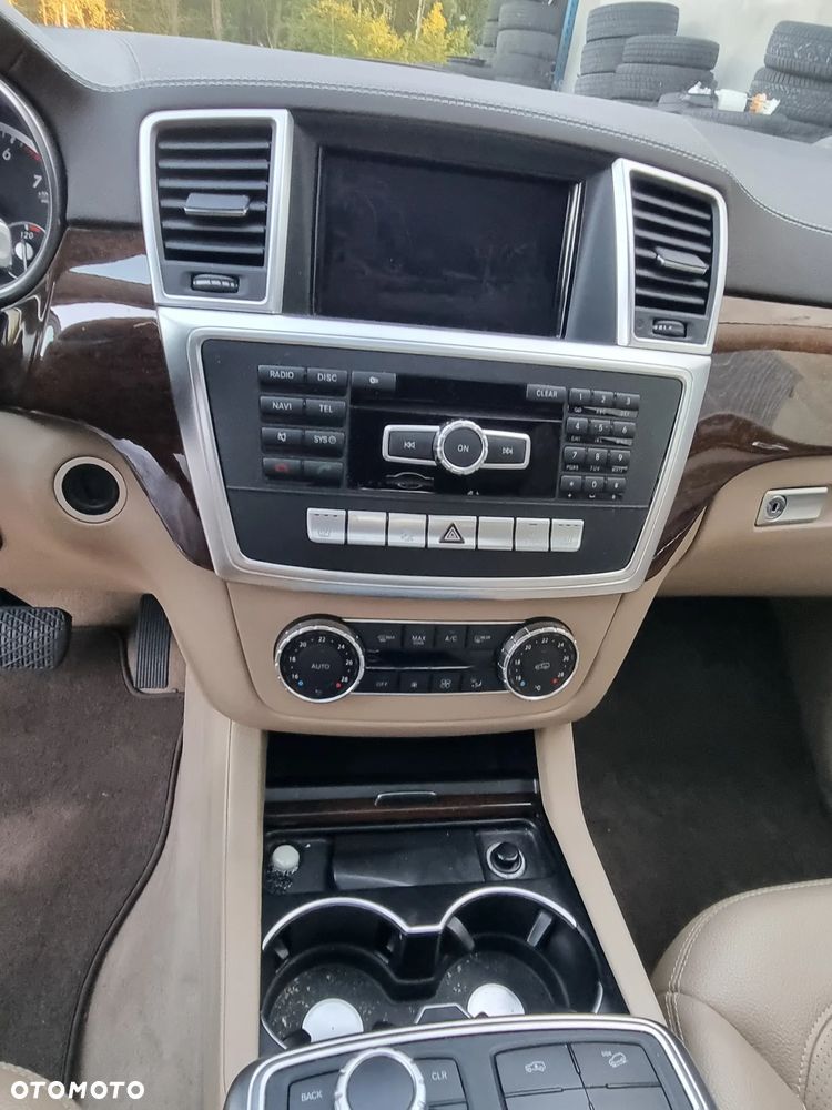 Mercedes-Benz GL 500 4Matic 7G-TRONIC - 12